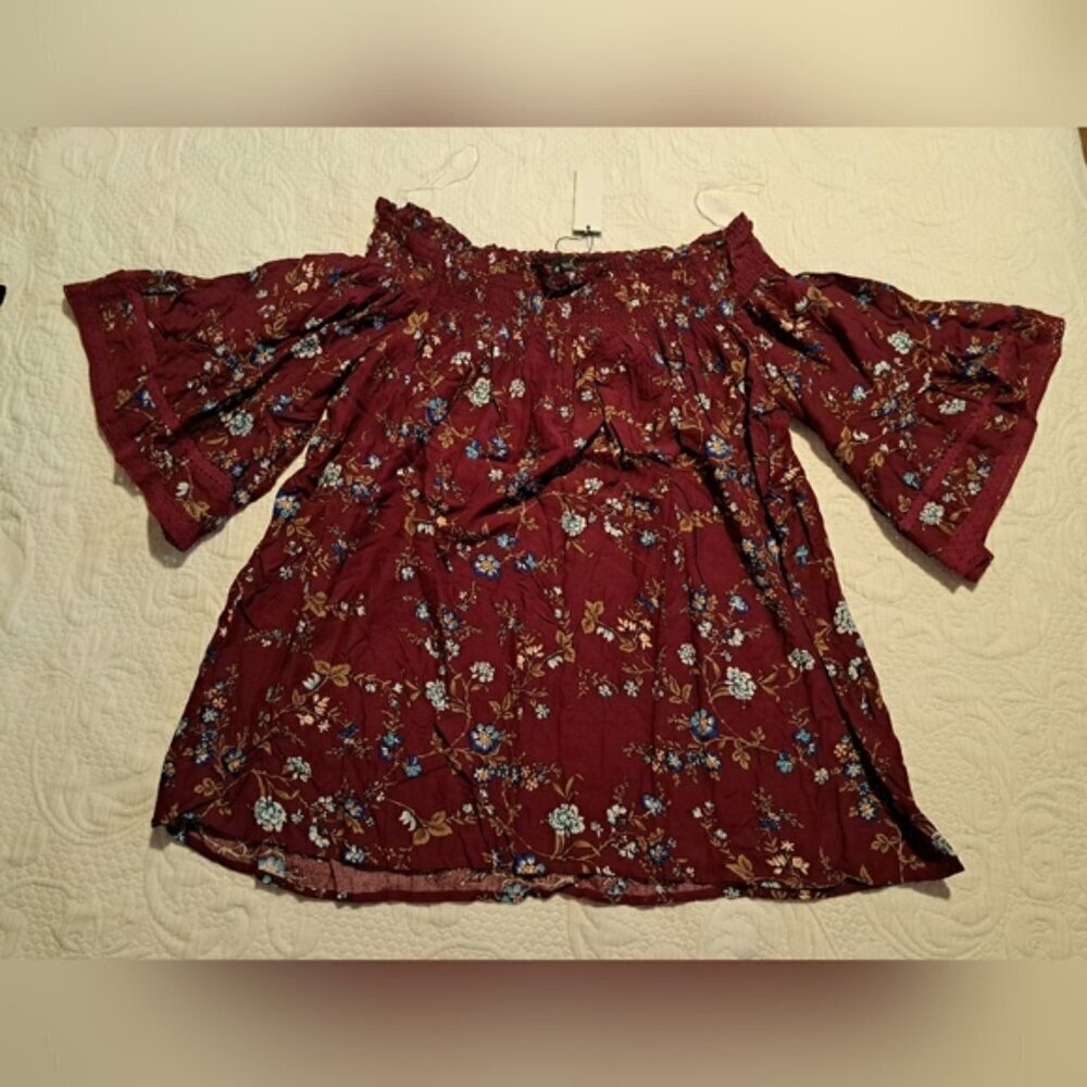 Zenobia women's size 3XL burgundy smocked top & short bell sleeve, floral NWT